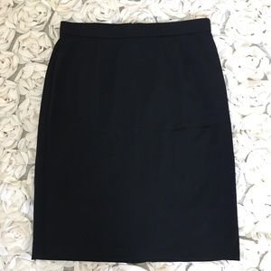 NWOT Dana Buchman luxurious skirt